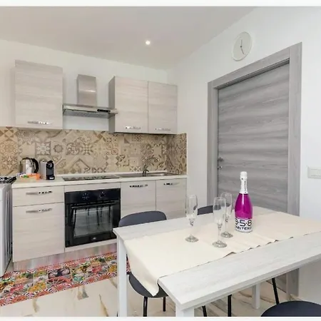 Patryk & Toto Lejlighed