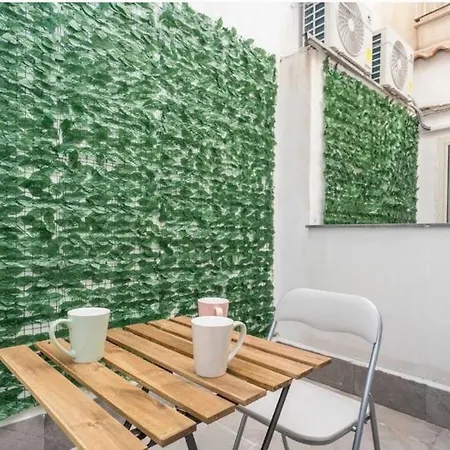 Patryk & Toto Apartman Catania